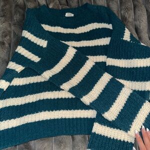 Tilly’s Striped Sweater xs